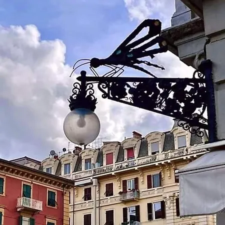 Lägenhet La Finestra Sul Parco La Spezia